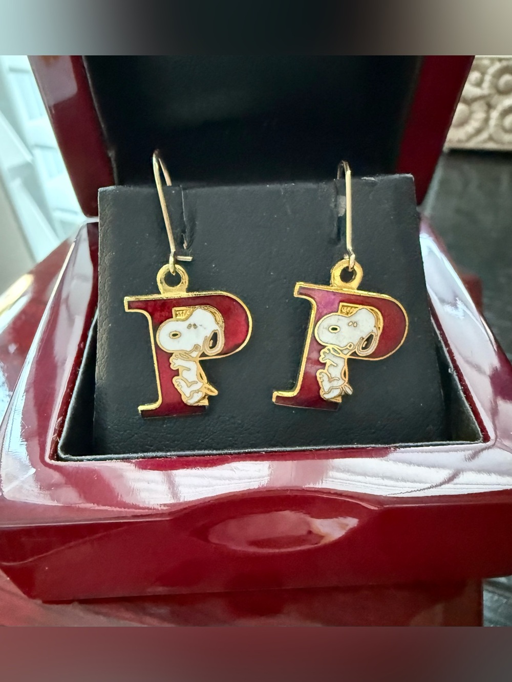 1970s Vintage Snoopy Red Enamel 'P' Drop Earrings for Peanuts